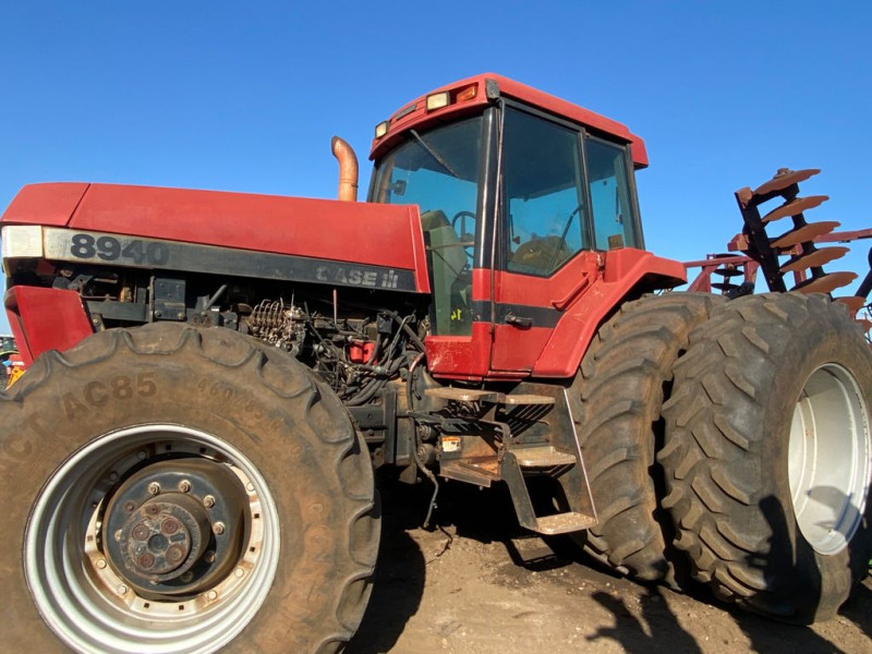 CASE 8940 Tractor