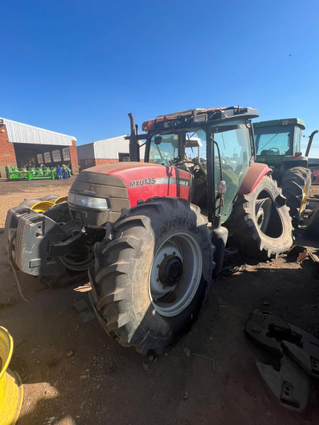 CASE MXU135 Tractor Stripping for spares