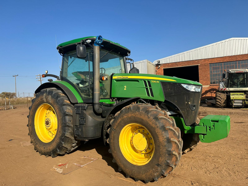 John Deere 7210R Tractor Stripping for spares